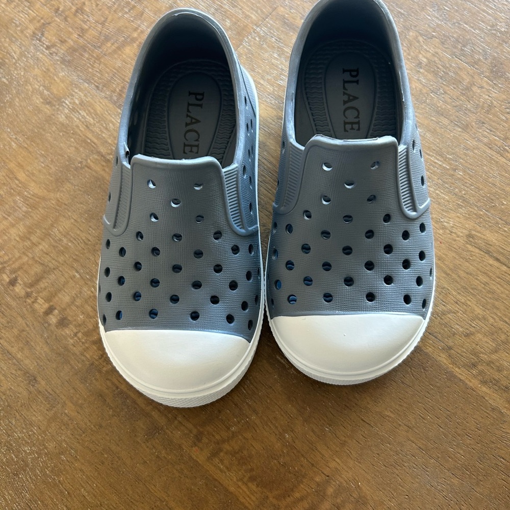 The Children's Place Gray and White Slip-On Sandals